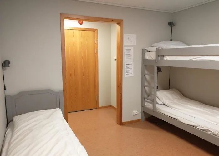 Holmavatn Ungdoms Og Misjonssenter Otel *